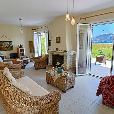 Virginia Villa Lixouri